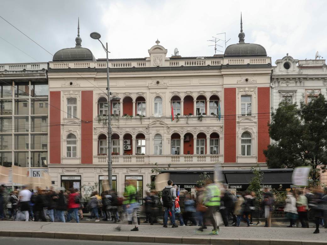 Protest profesora Filološkog fakulteta Beograd fotografije