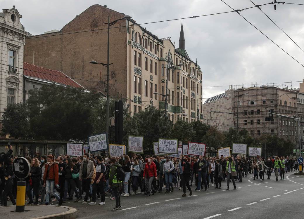 Protest profesora Filološkog fakulteta Beograd fotografije