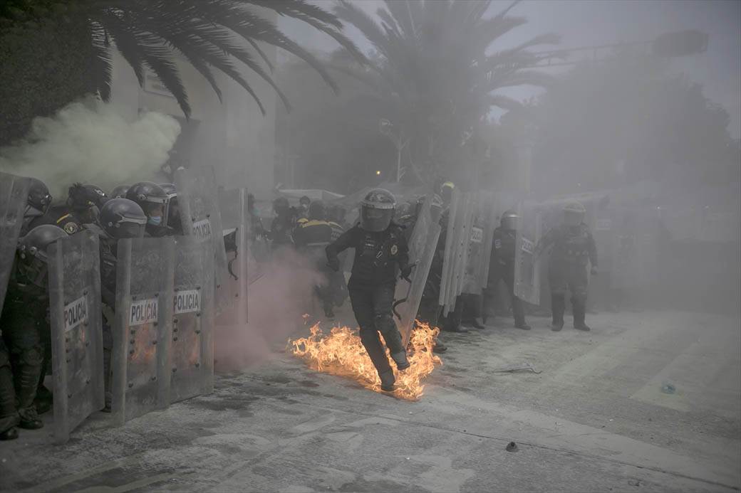 Meksiko protest abortus sukobi policija žene fotografije