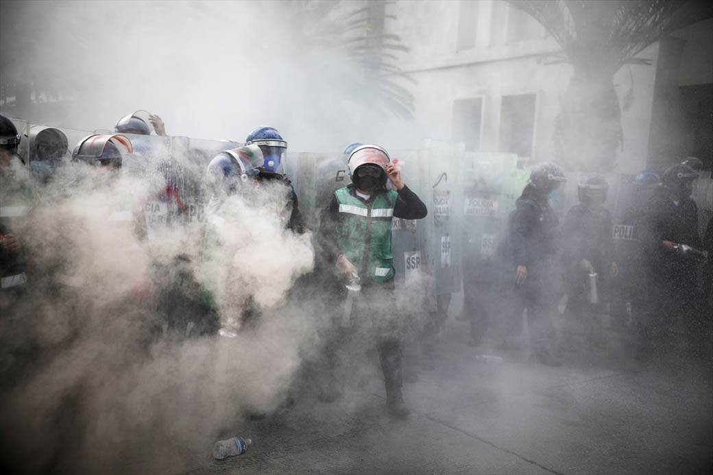 Meksiko protest abortus sukobi policija žene fotografije