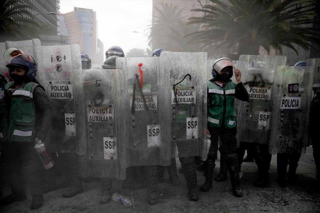 Meksiko protest abortus sukobi policija žene fotografije
