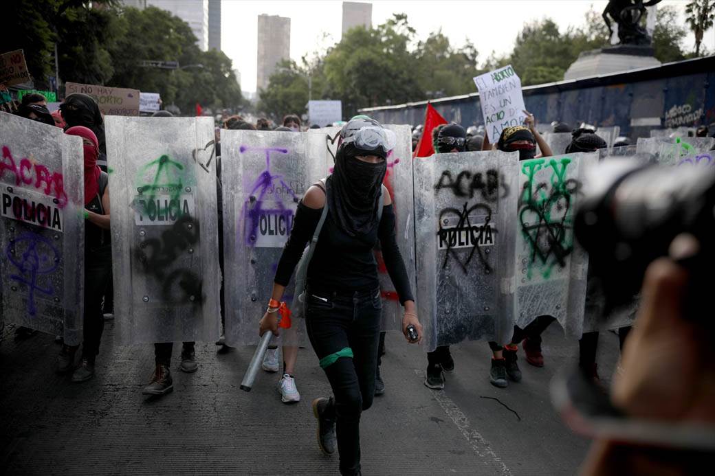 Meksiko protest abortus sukobi policija žene fotografije