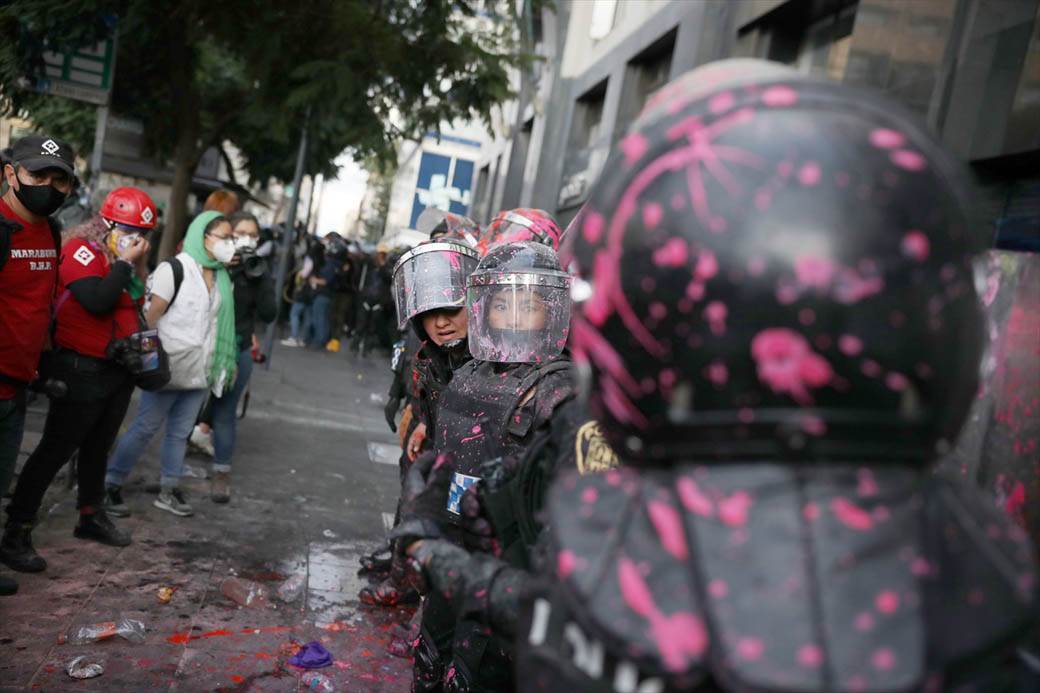 Meksiko protest abortus sukobi policija žene fotografije