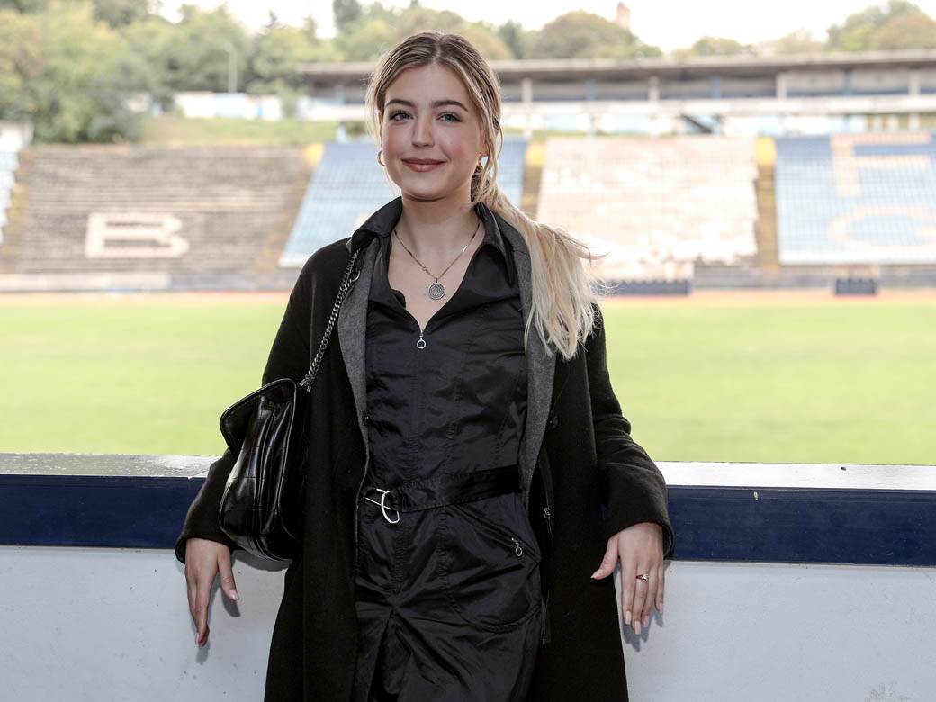 Zlatni dečko film i serija na Superstar TV