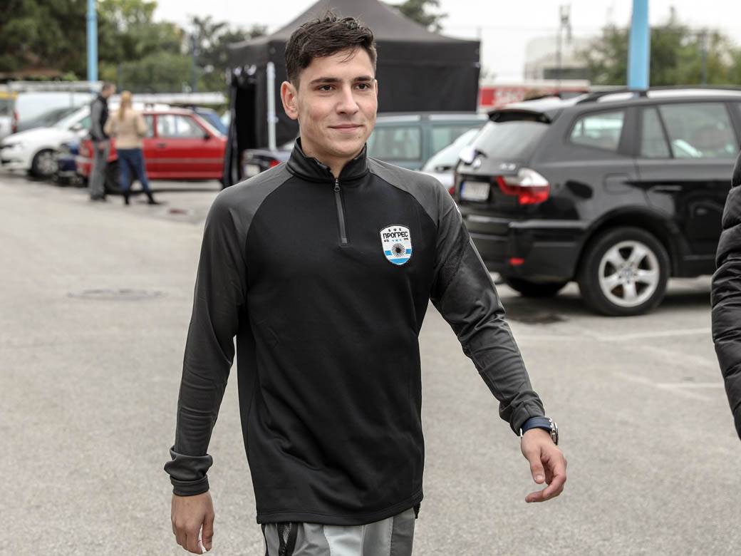 Zlatni dečko film i serija na Superstar TV