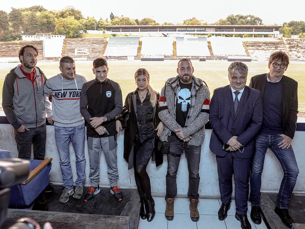 Zlatni dečko film i serija na Superstar TV