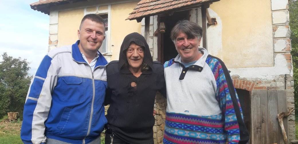 Amerikanac u Srbiji selo Teočin 