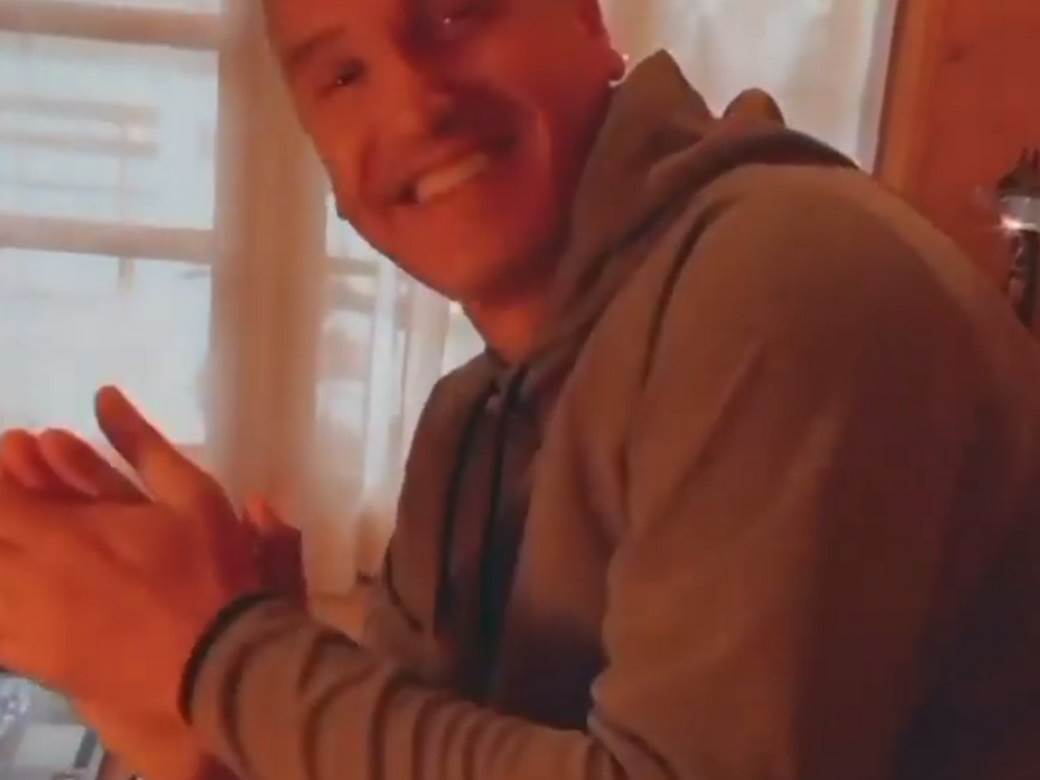 Gagi Đogani pokazao devojku