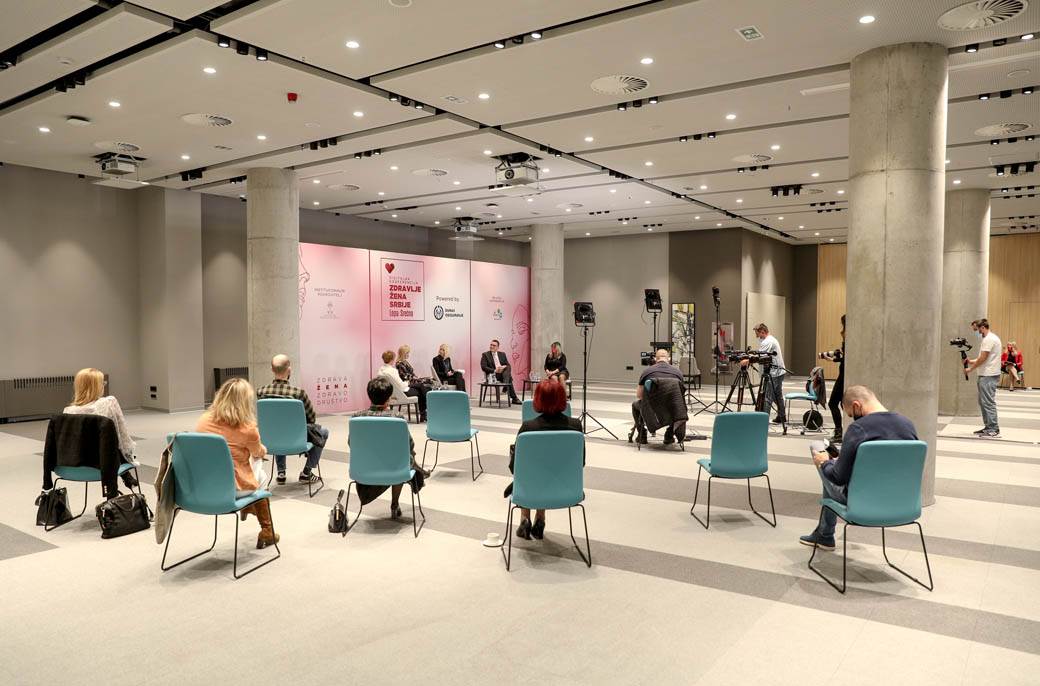 Lepa i srećna konferencija zdravlje žene