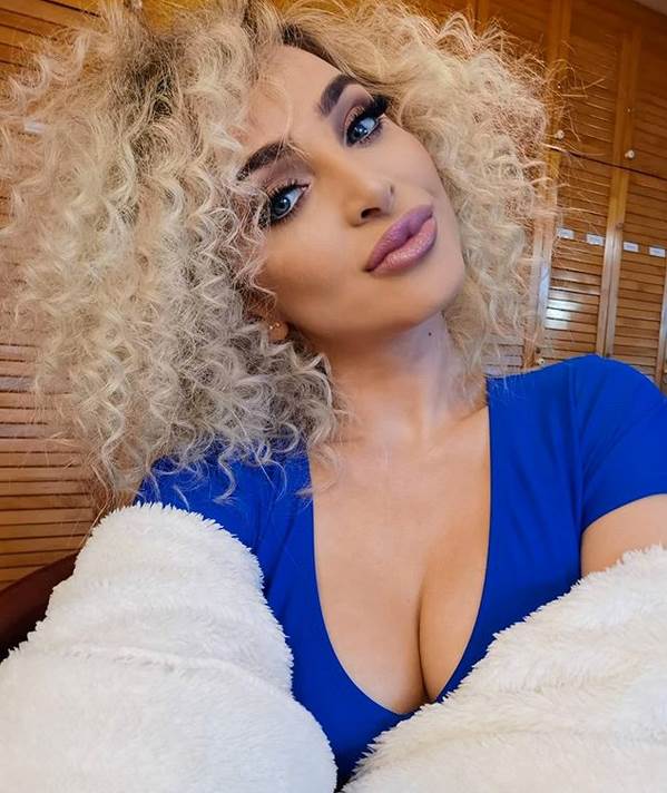 maja berovic providan ves versace bademantil instagaram foto