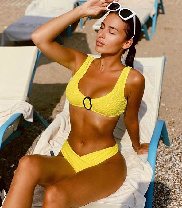 anastasija raznatovic gola kada kupka instagram video
