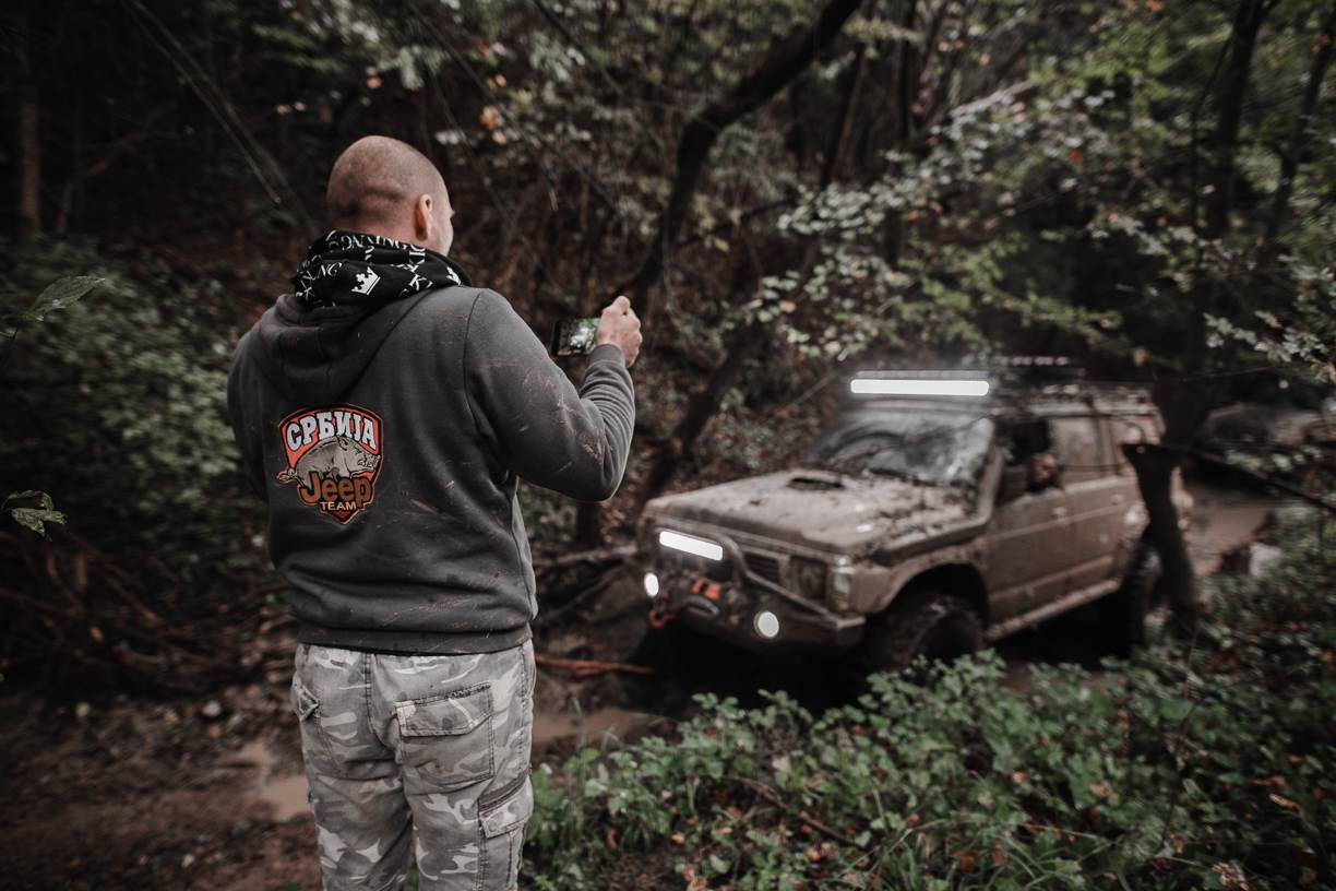 džip ide gas registarske tablice registracija personalizovane