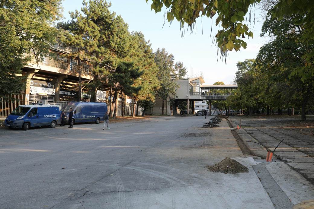 Partizan-Crvena-zvezda večiti derbi bez publike policija stadion Partizana fotografije