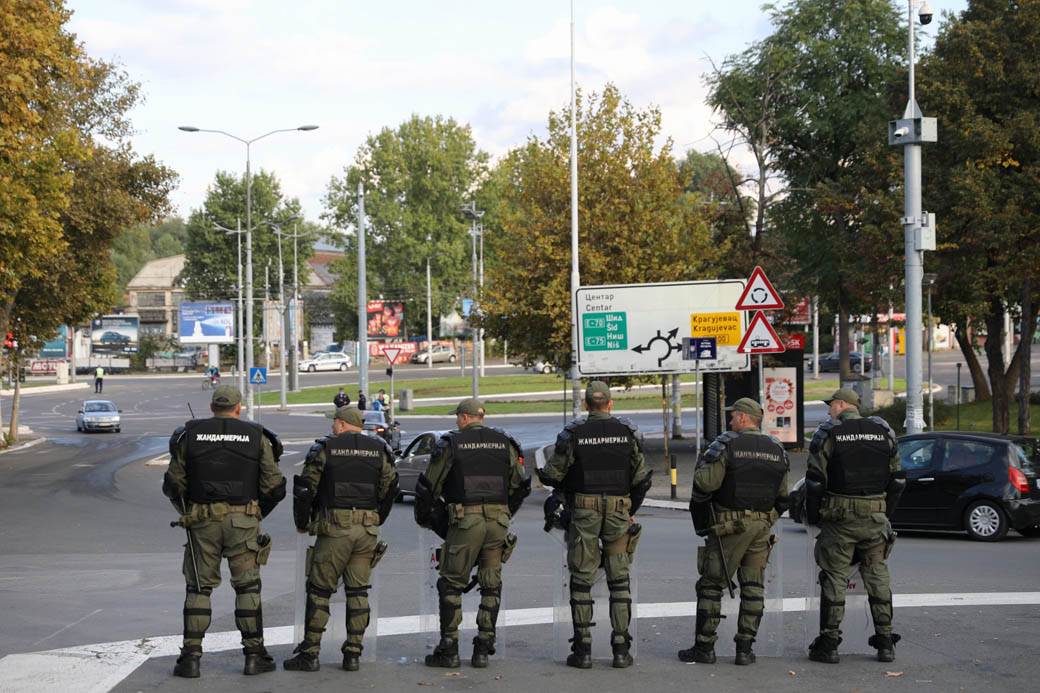 Partizan-Crvena-zvezda večiti derbi bez publike policija stadion Partizana fotografije