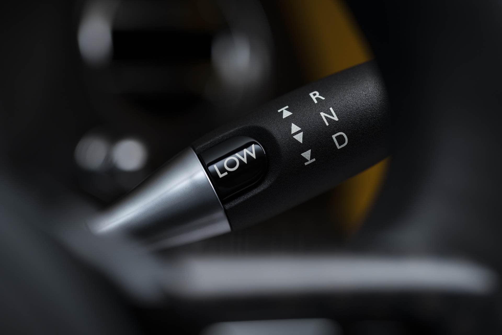 rolls royce cullinan auto džip suv rols rojs