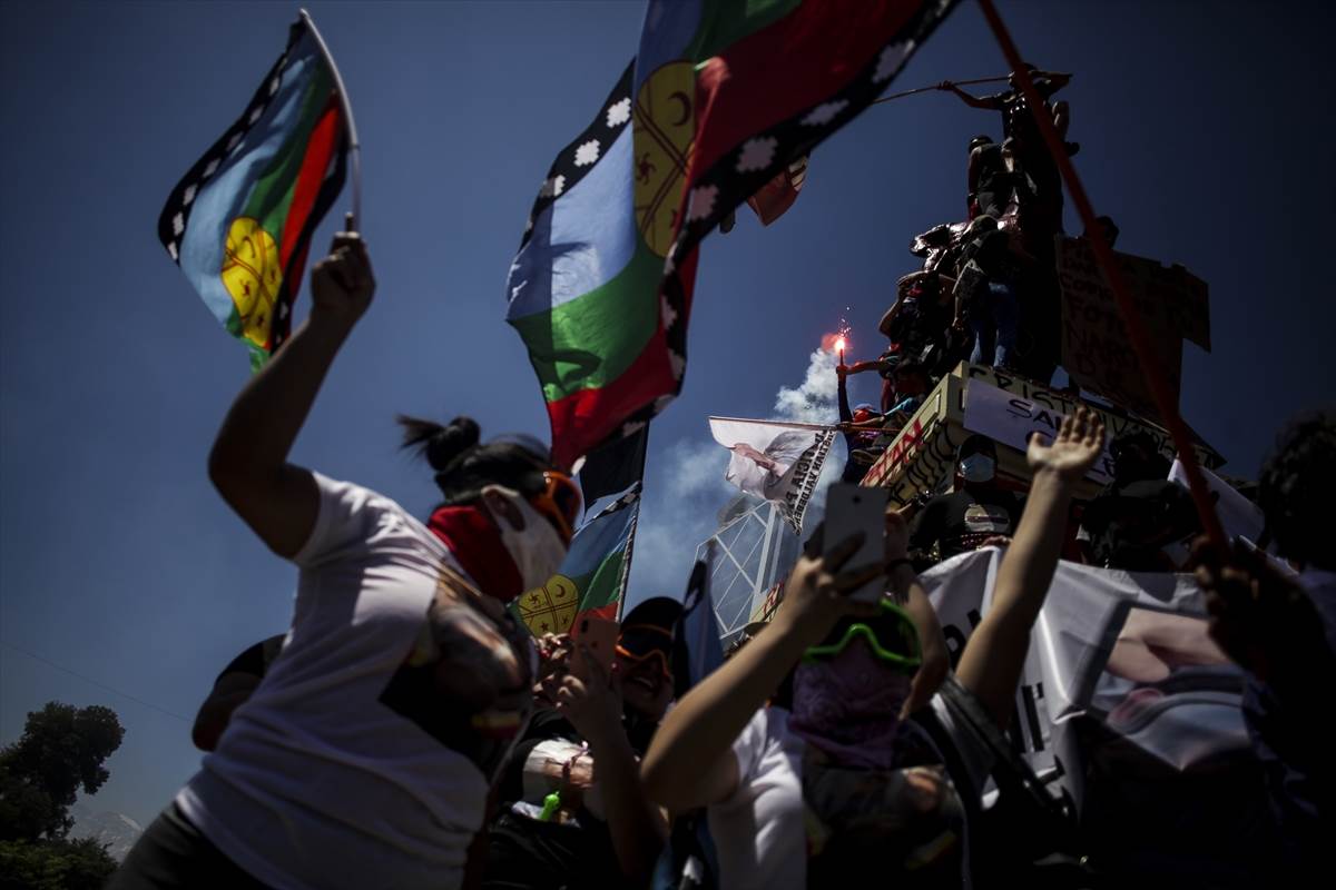 Čile protesti demonstracije polcija neredi fotografije