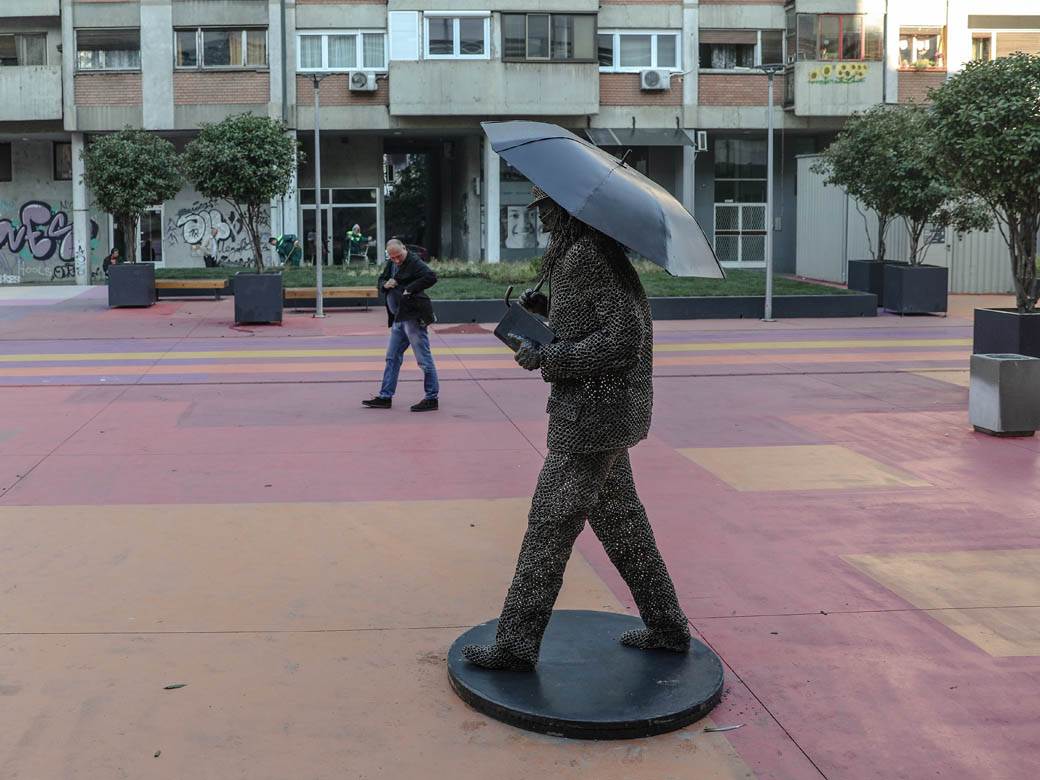 Raša Popov spomenik Beograd rasprava drustvene mreze