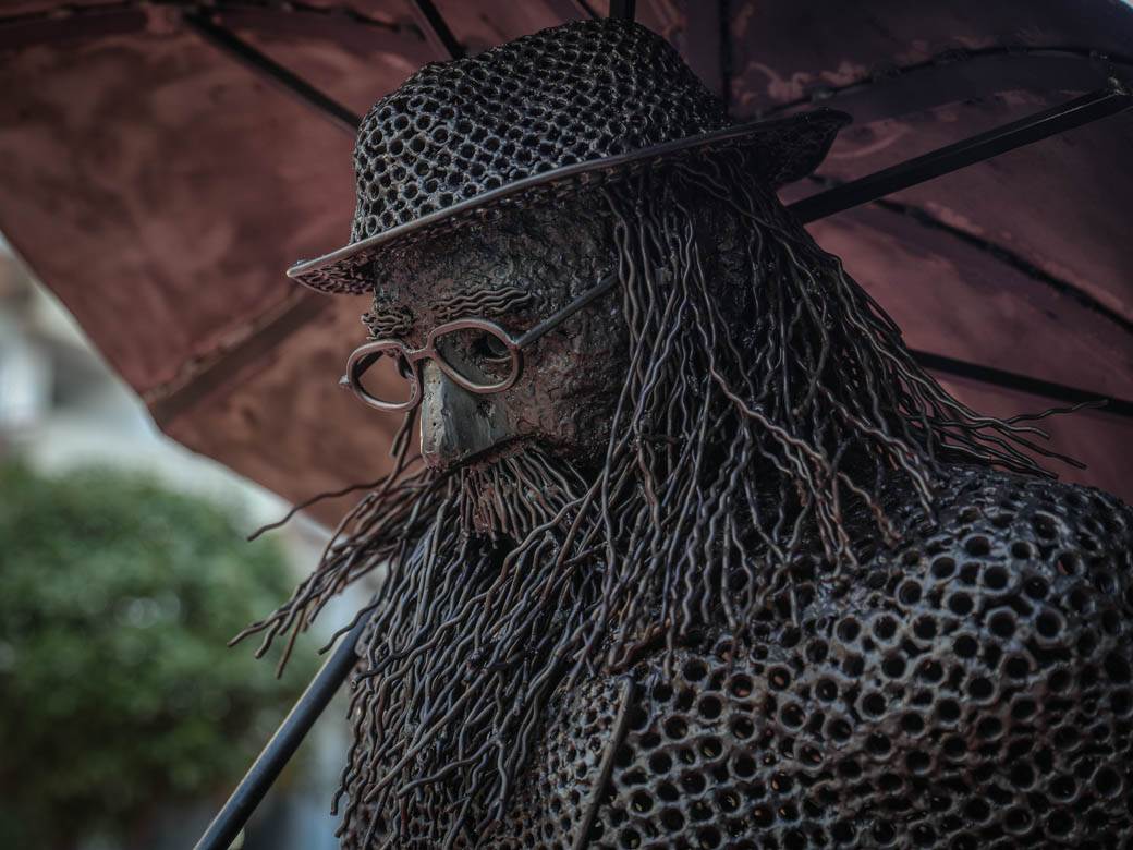 Raša Popov spomenik Beograd rasprava drustvene mreze