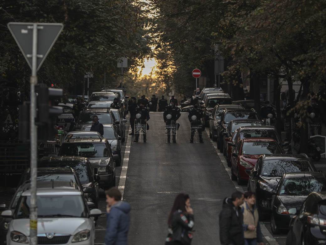 mirdita dobar dan policija neredi zavetnici czkd fotografije