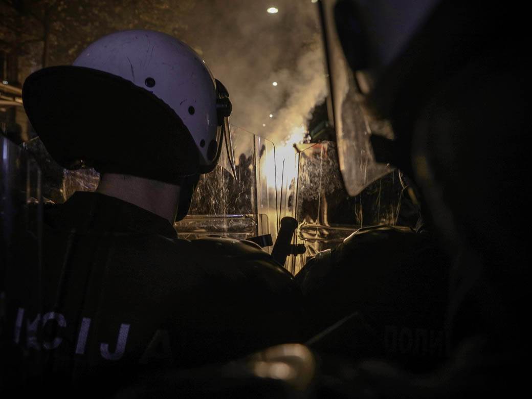 mirdita dobar dan policija neredi zavetnici czkd fotografije