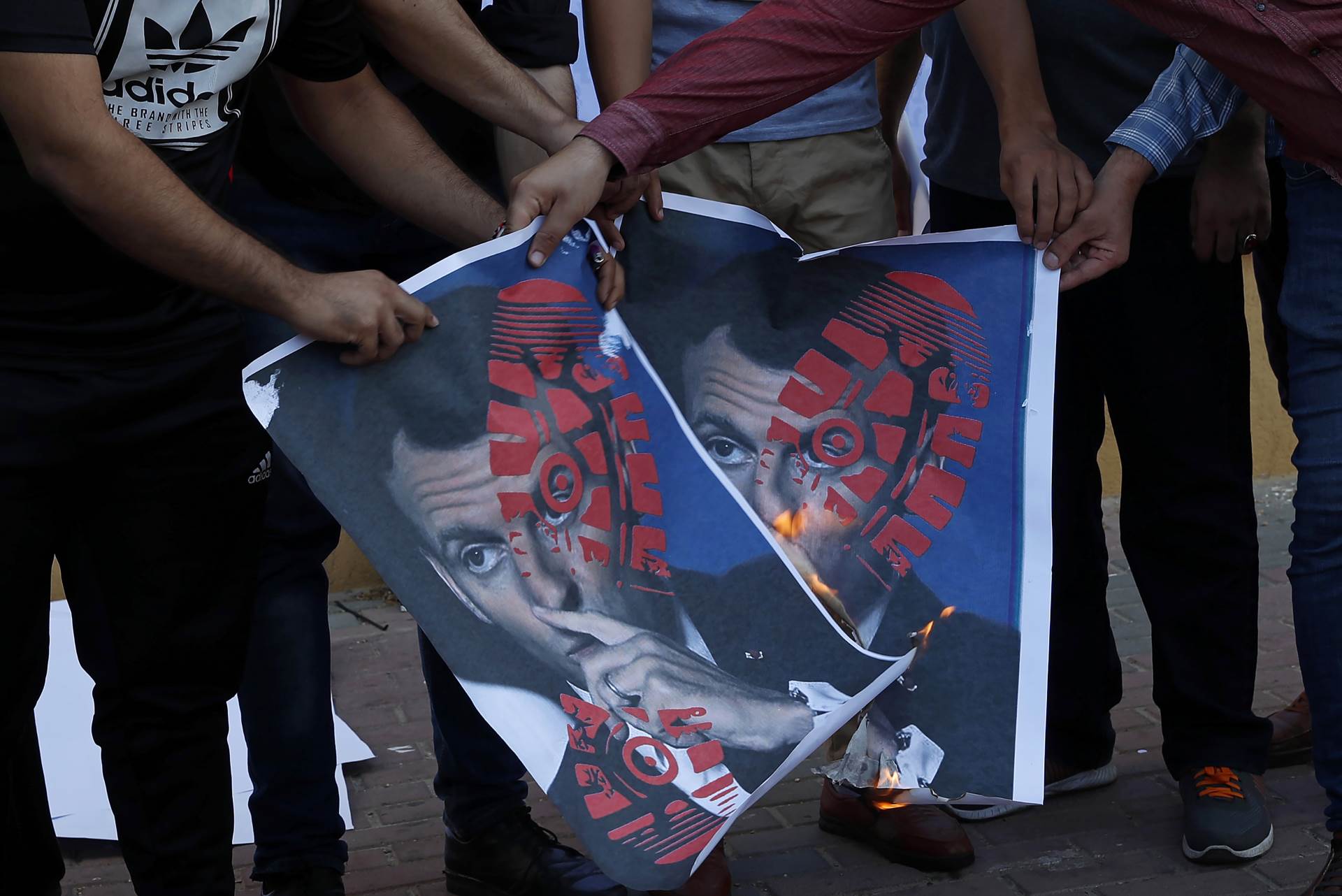 protesti-islamisti-emanuel makron-uvreda-prorok muhamed