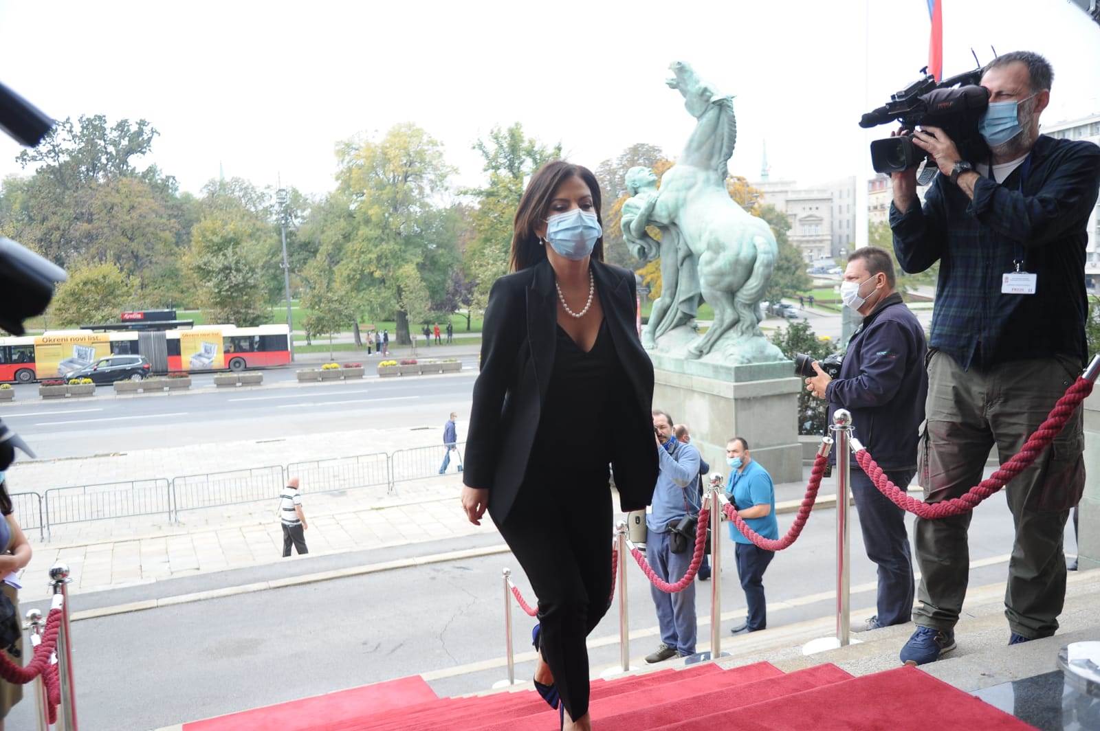 nova vlada-ana brnabic-ekspoze-predstavljanje clanova