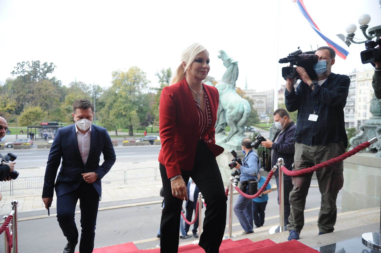 nova vlada-ana brnabic-ekspoze-predstavljanje clanova