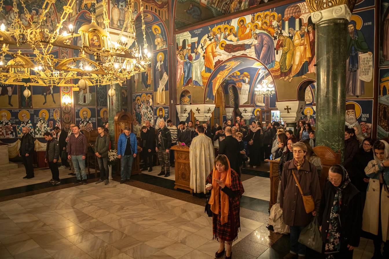 amfilohije umro paljenje sveca u beogradu