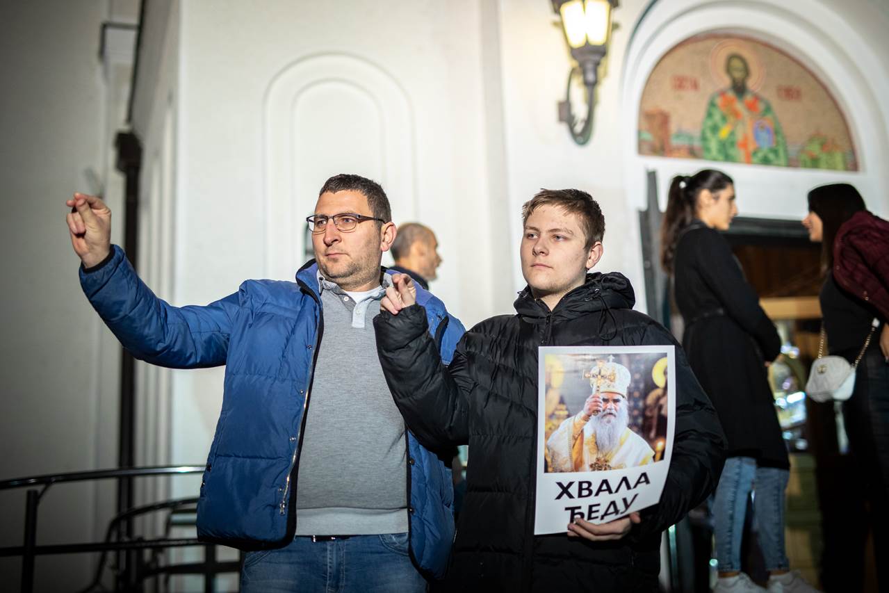 amfilohije umro paljenje sveca u beogradu