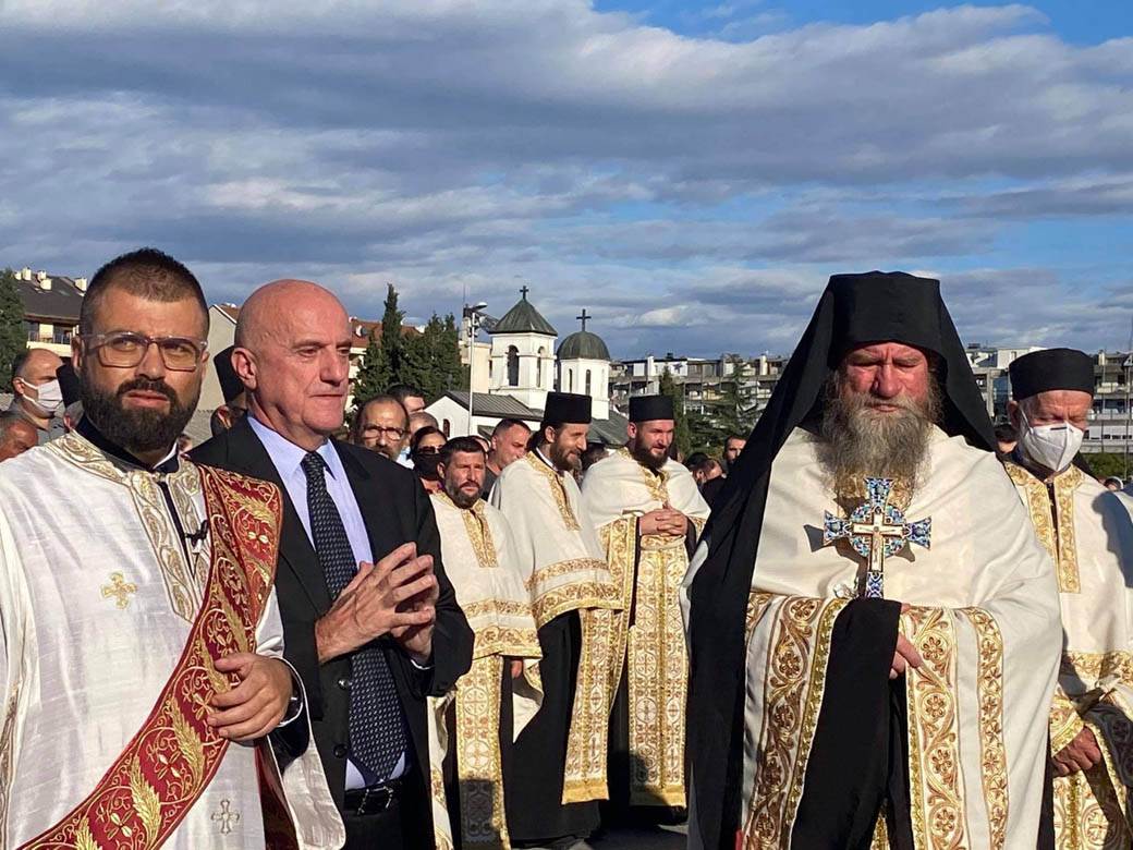 amfilohije-podgorica-docek-hram