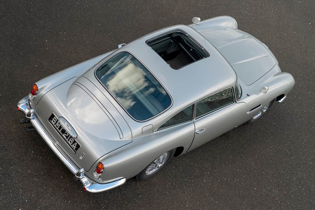šon koneri preminuo aston martin db5 automobil