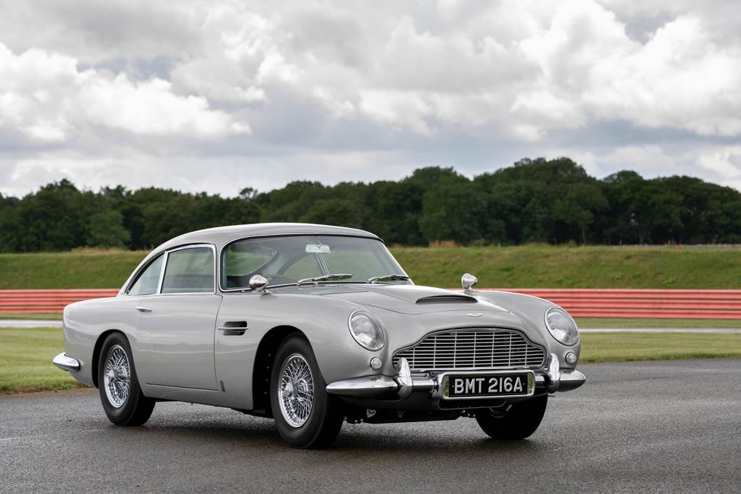 šon koneri preminuo aston martin db5 automobil