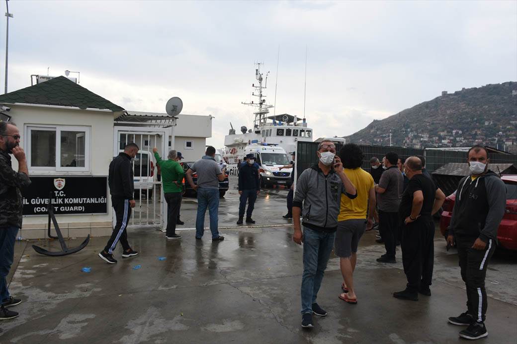 antalija prevrnuo se brod sa turistima