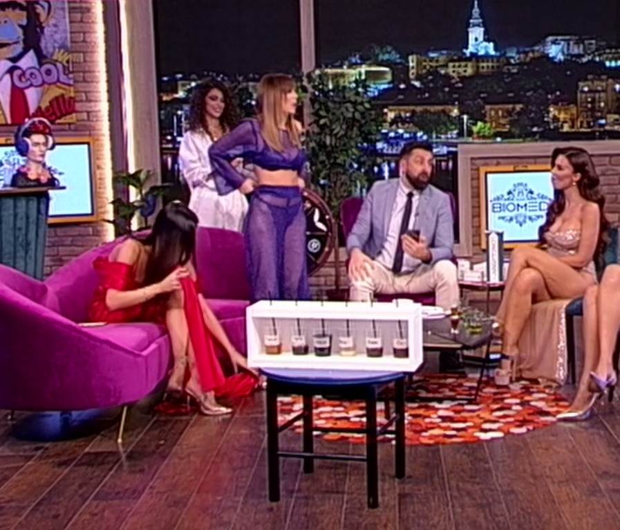 kija kockar guza pevacica u tangama amig sou foto