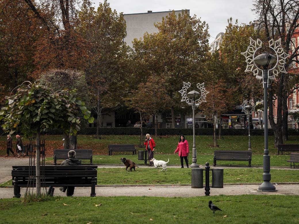 beograd novogodišnja rasveta postavljanje ukrašavanje ulica počelo kasnije fotografije