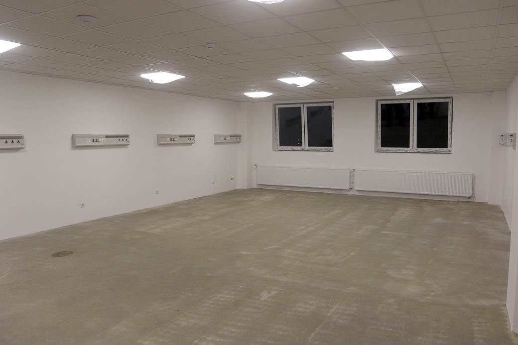 aleksandar vučić kovid bolnica batajnoca obilazak radovi fotografije