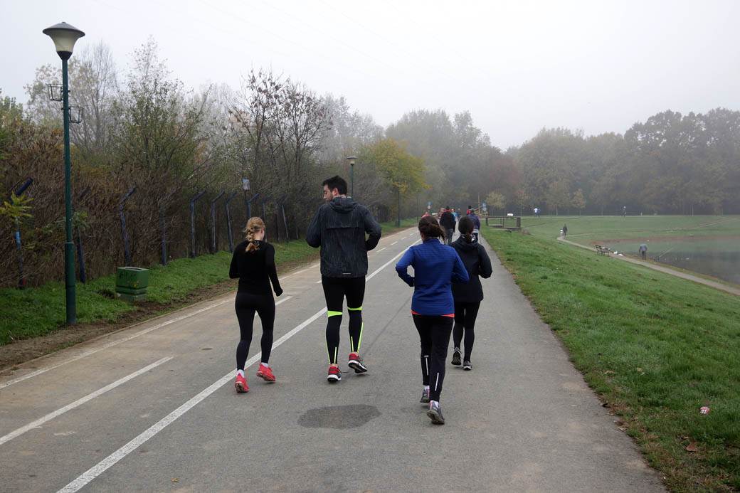 beograd zagadjen vazduh magla ada ciganlija fotografije