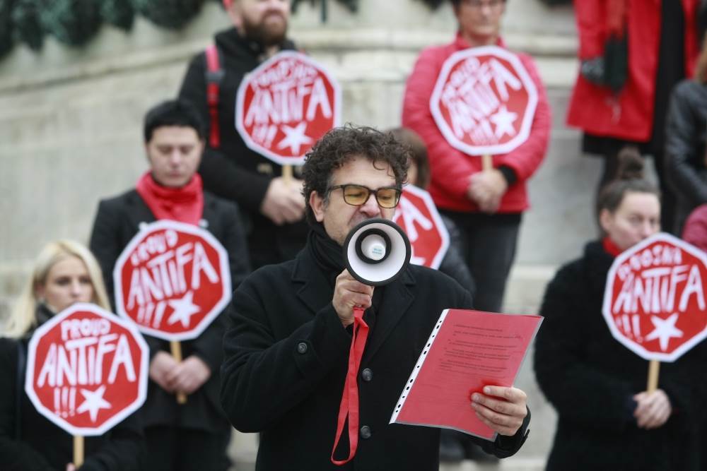 9 novembar međunarodni dan borbe protiv fašizma žene u crnom