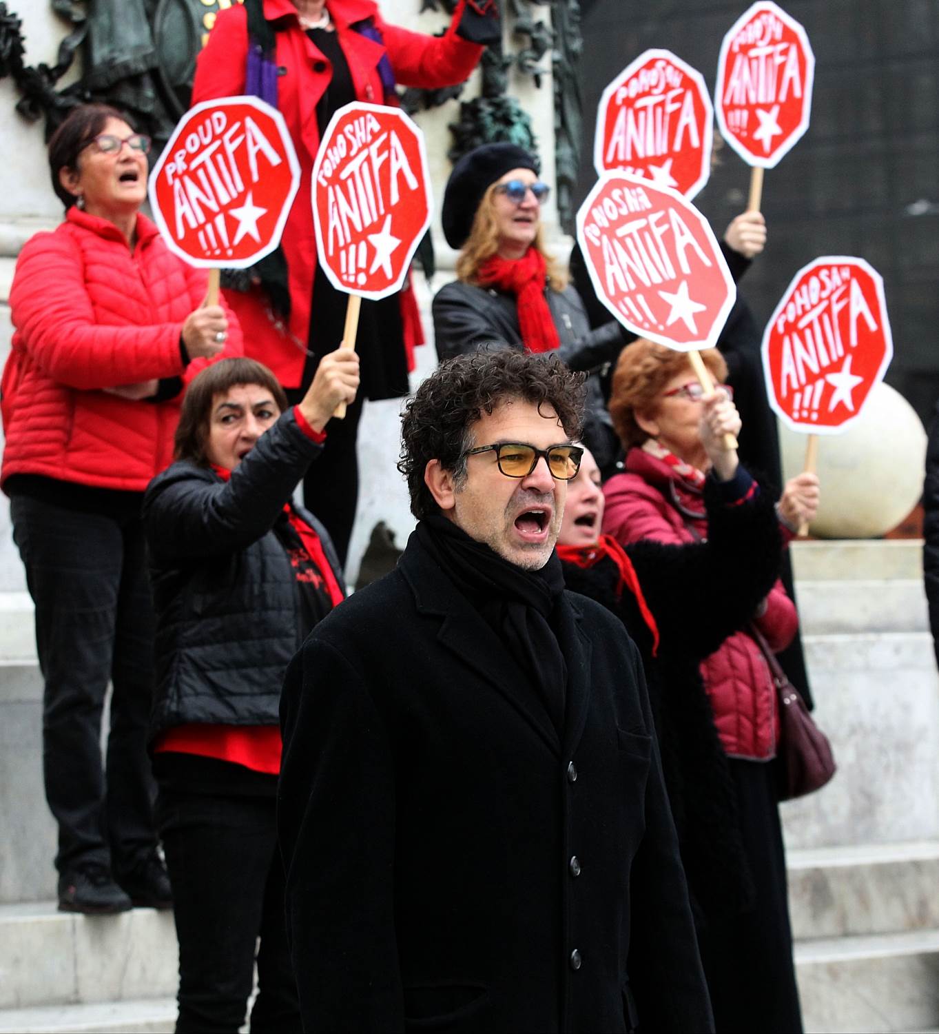 9 novembar međunarodni dan borbe protiv fašizma žene u crnom