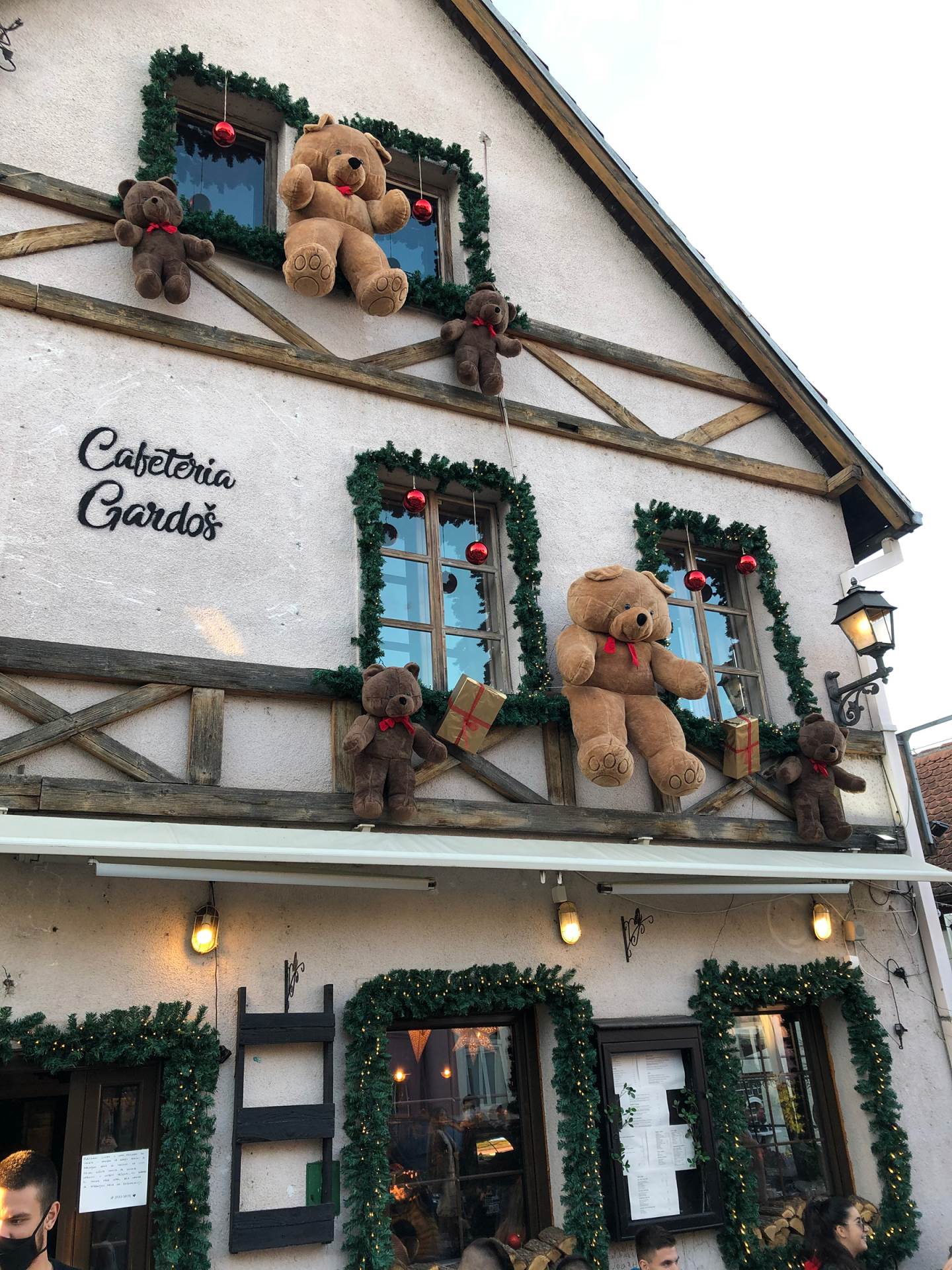 kafic gardos medvedici humanitarna akcija