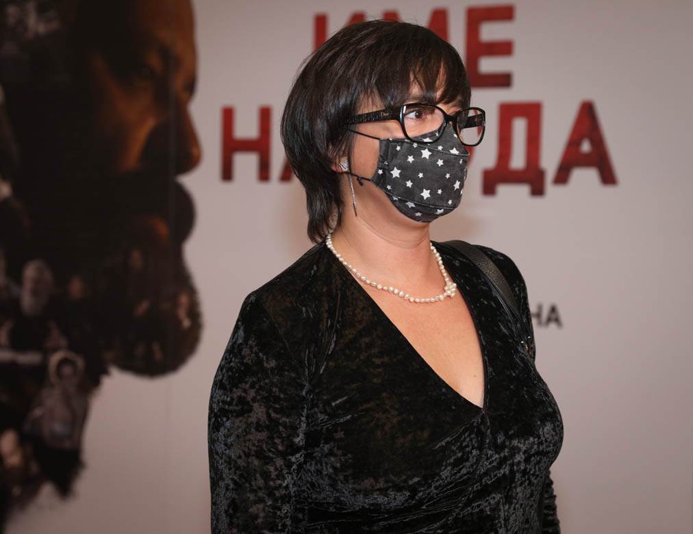 ana franić haljina go stomak ime naroda premijera kombank dvorana