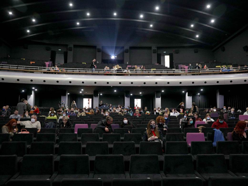 ana franić haljina go stomak ime naroda premijera kombank dvorana