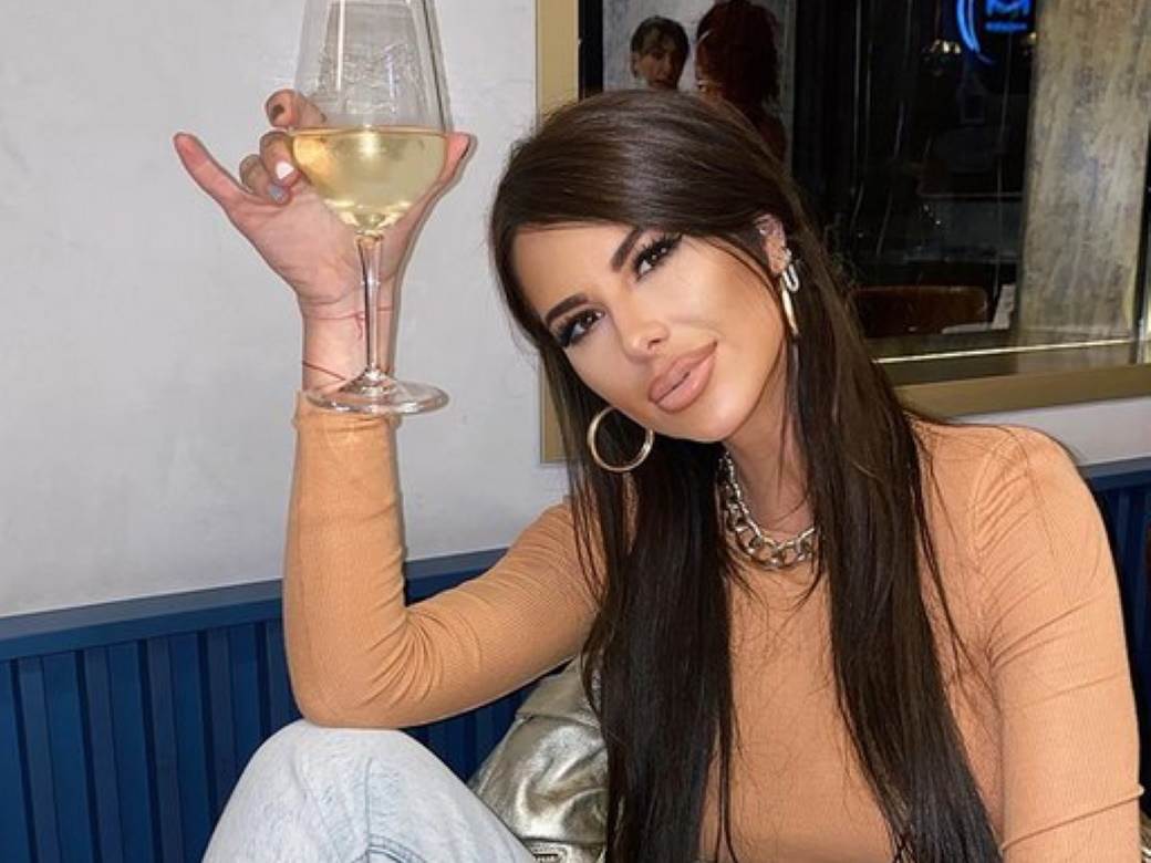 Kako su slavne Srpkinje izgledale pre operacija, na početku karijere?