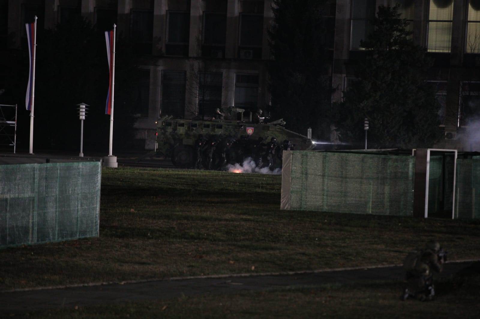 policija antiteroristička vežba obruč beograd aleksandar vučić aleksandar vulin ana brnabić foto