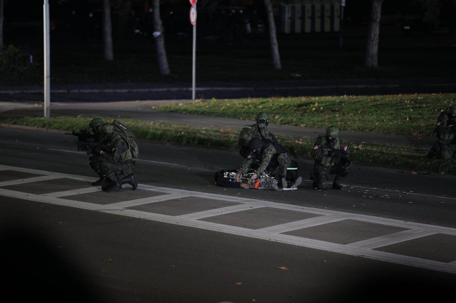 policija antiteroristička vežba obruč beograd aleksandar vučić aleksandar vulin ana brnabić foto