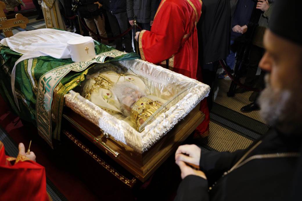 patrijarh irinej preminuo sahrana uživo liturgija saborna crkva patrijaršija fotografije