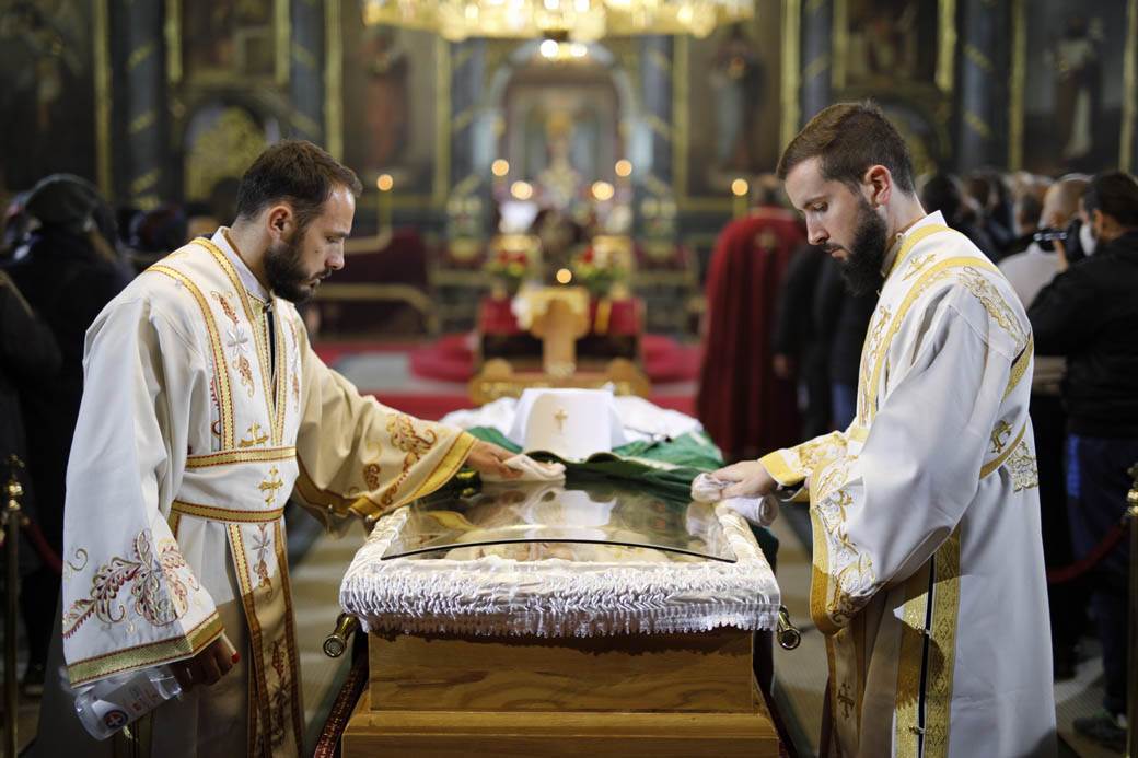patrijarh irinej preminuo sahrana uživo liturgija saborna crkva patrijaršija fotografije