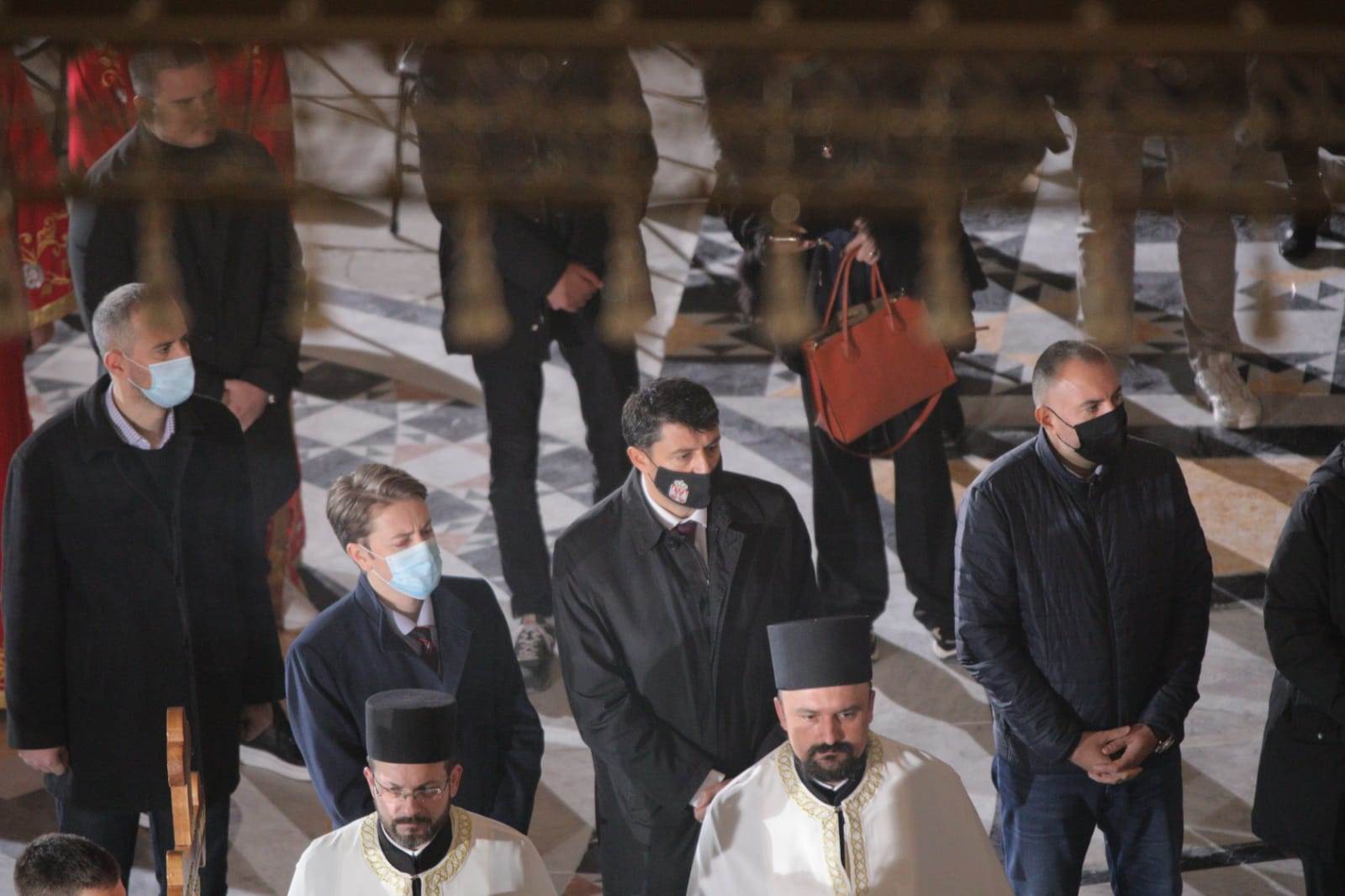 patrijarh irinej otvoren kovceg liturgija saborna crkva 