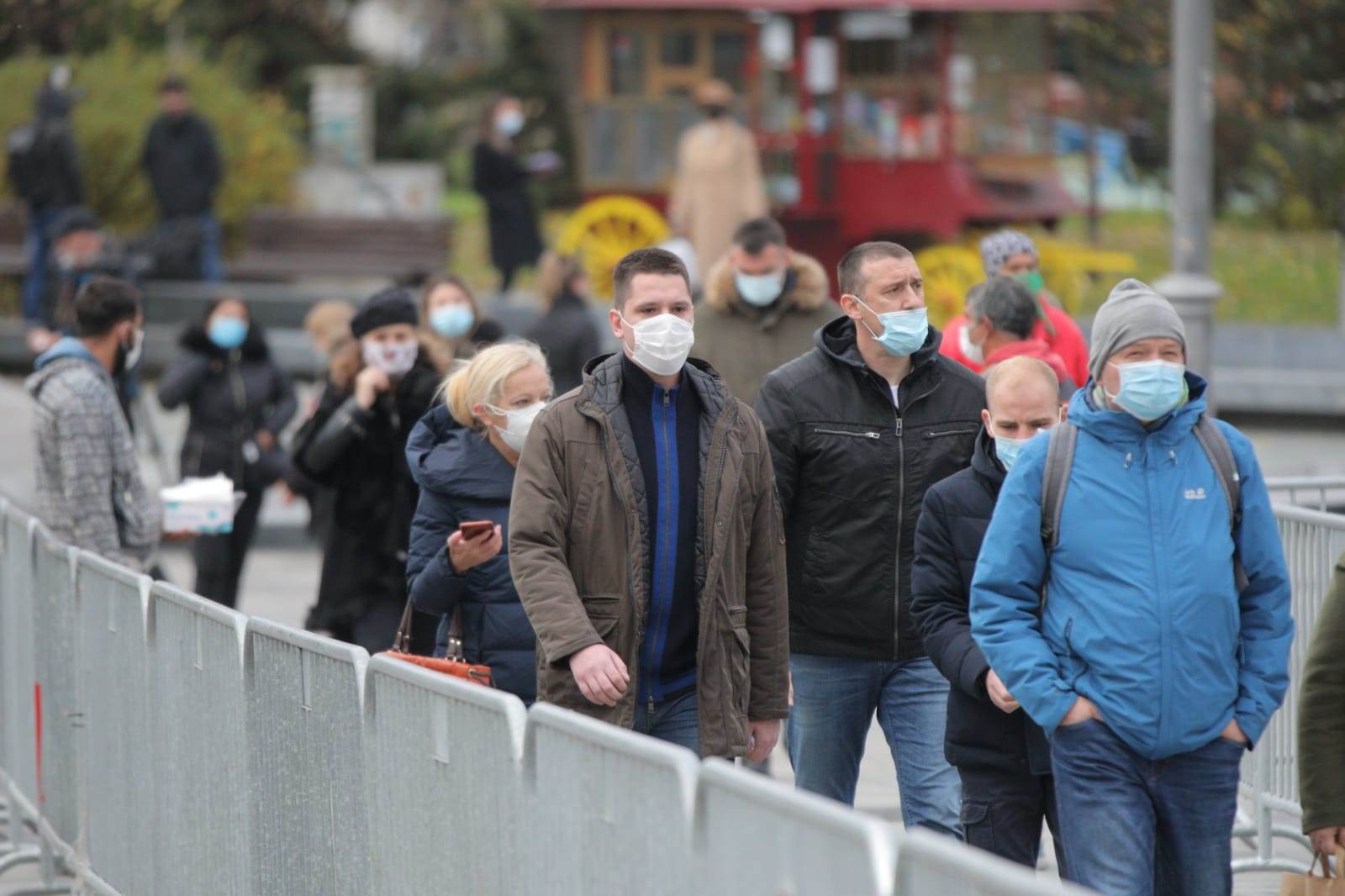 patrijarh irinej otvoren kovceg liturgija saborna crkva 