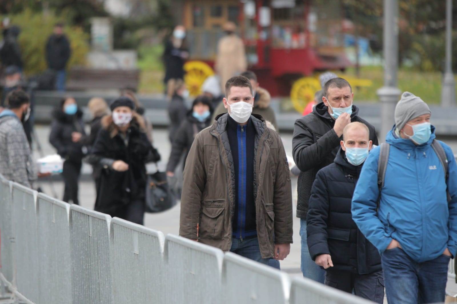 patrijarh irinej otvoren kovceg liturgija saborna crkva 